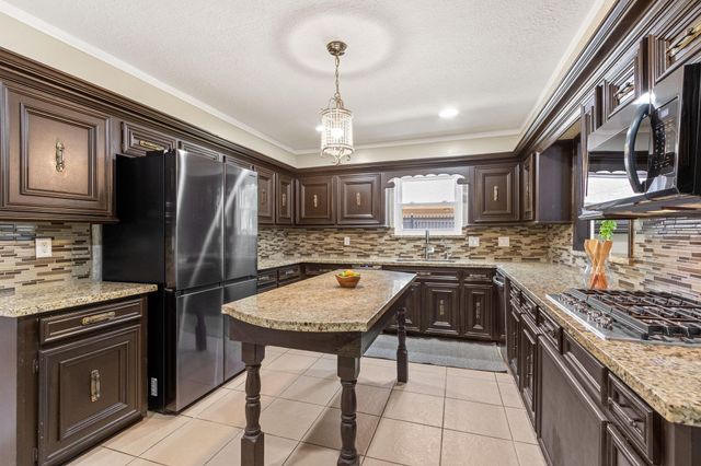 16119 Maplehurst Drive, Spring, TX 77379