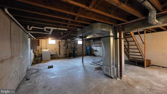 6125 FISHERS STATION RD, Lothian, MD 20711