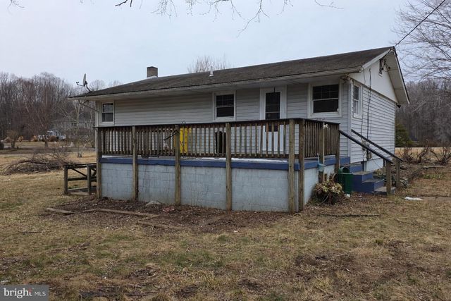 6125 FISHERS STATION RD, Lothian, MD 20711