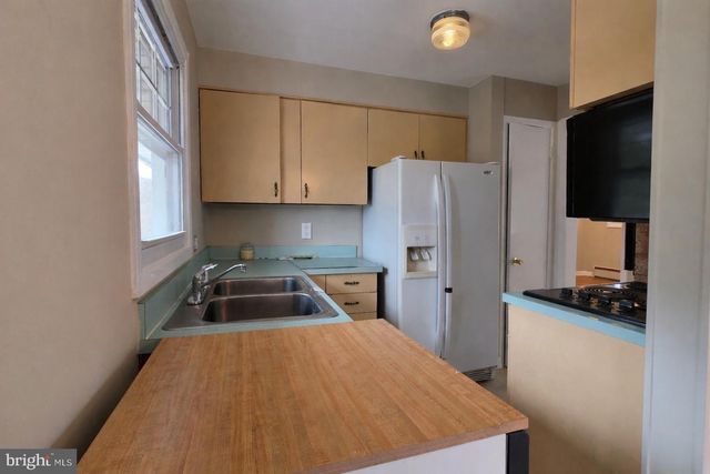 6125 FISHERS STATION RD, Lothian, MD 20711