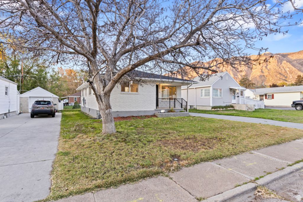 Image 6 of property listing at 674 E 9TH, Ogden, UT 84404