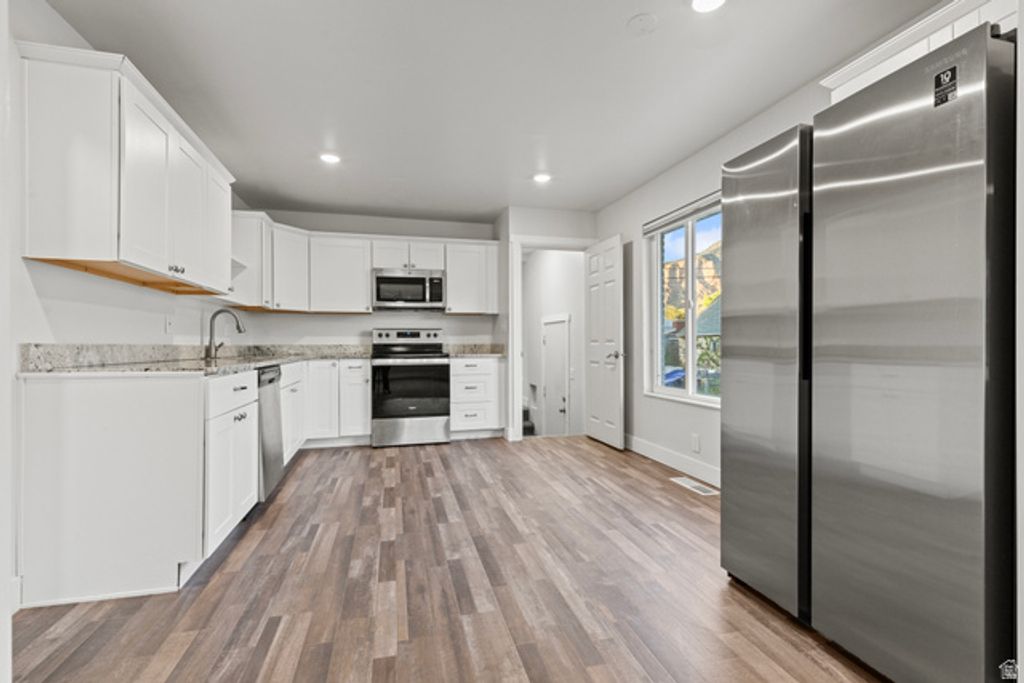 Image 9 of property listing at 674 E 9TH, Ogden, UT 84404
