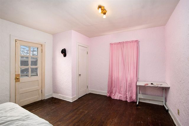 601 N Kalamazoo Street, Paw Paw, MI 49079