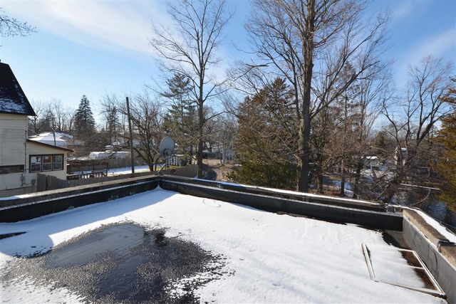 601 N Kalamazoo Street, Paw Paw, MI 49079