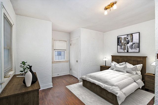 601 N Kalamazoo Street, Paw Paw, MI 49079