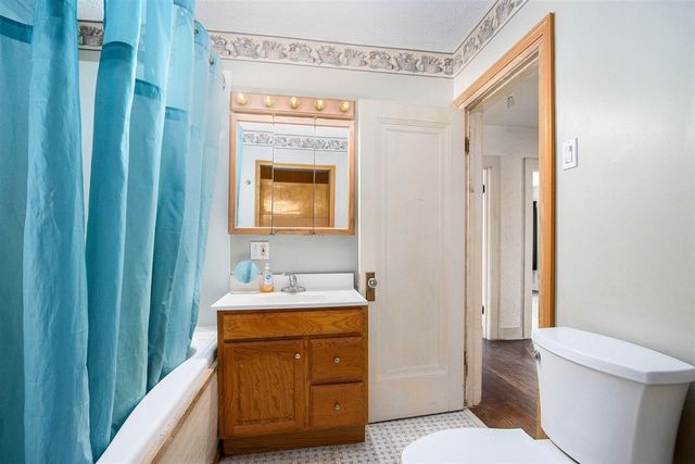 601 N Kalamazoo Street, Paw Paw, MI 49079