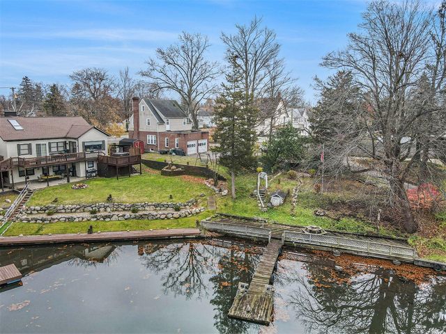 601 N Kalamazoo Street, Paw Paw, MI 49079