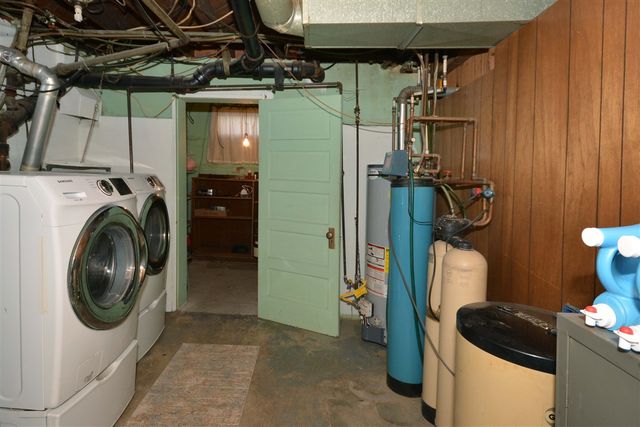 601 N Kalamazoo Street, Paw Paw, MI 49079