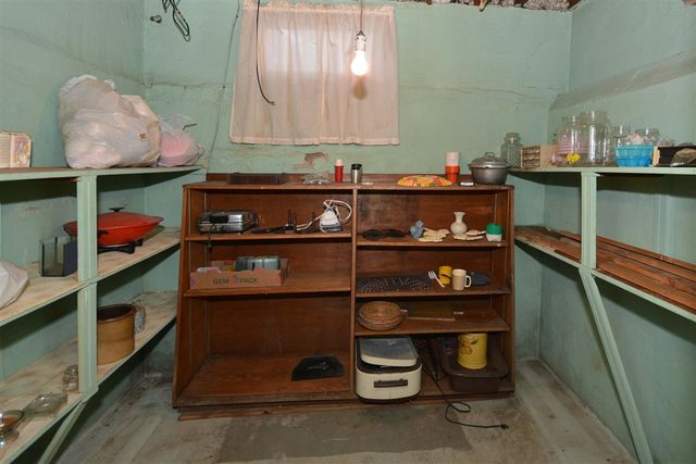 601 N Kalamazoo Street, Paw Paw, MI 49079