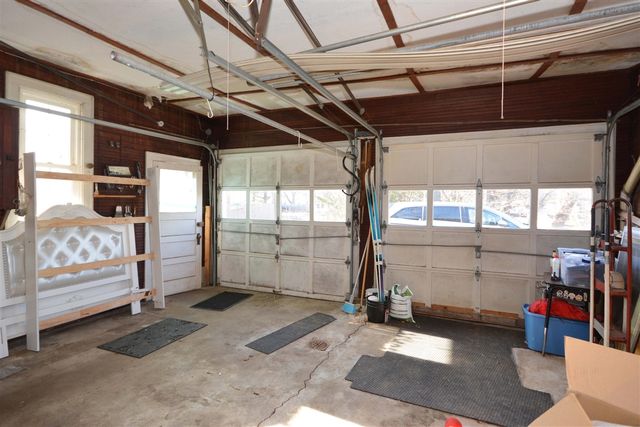 601 N Kalamazoo Street, Paw Paw, MI 49079