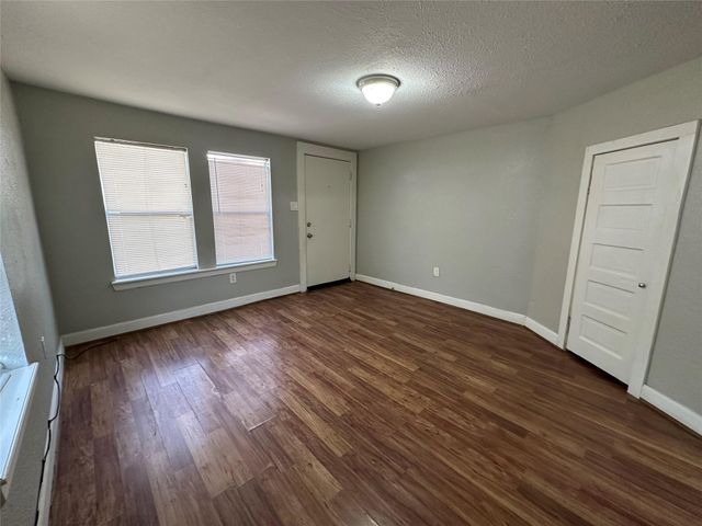 4201 Chapman Street B, Houston, TX 77009