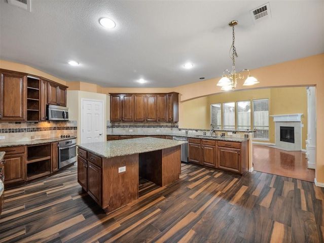 4551 Durrand Drive, Grand Prairie, TX 75052