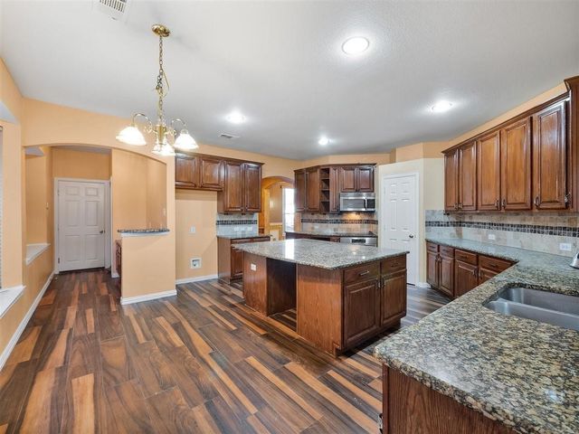 4551 Durrand Drive, Grand Prairie, TX 75052