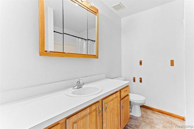 210 Marigold Circle 7, Westland, MI 48185