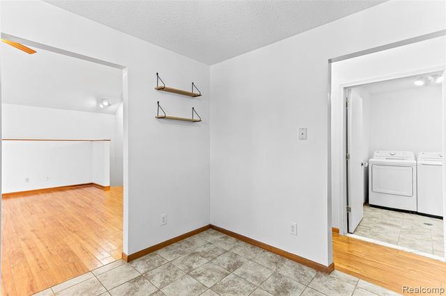 210 Marigold Circle 7, Westland, MI 48185
