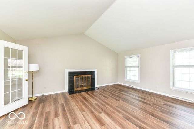 3969 Honey Creek Boulevard, Greenwood, IN 46143