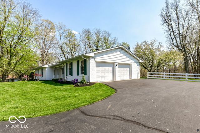 3969 Honey Creek Boulevard, Greenwood, IN 46143