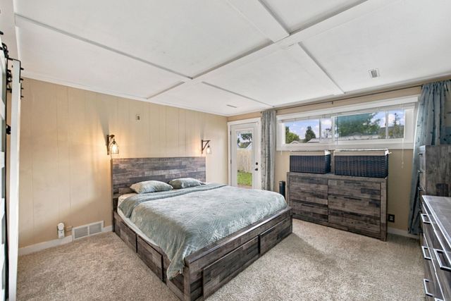 126 N Roosevelt Road, Evansdale, IA 50707