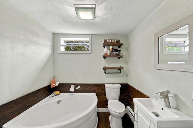 126 N Roosevelt Road, Evansdale, IA 50707