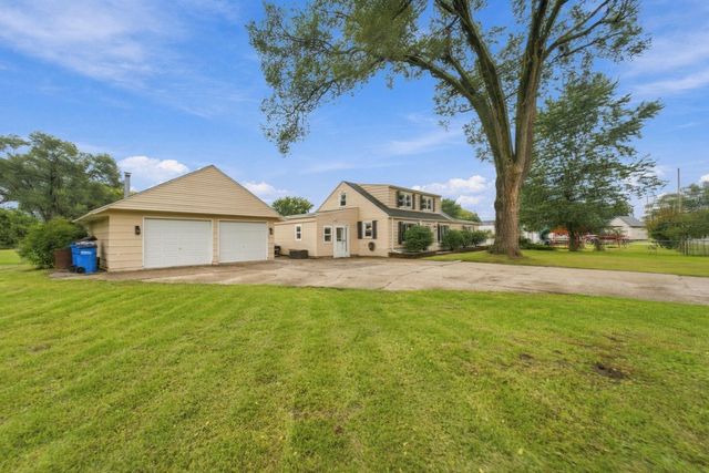 126 N Roosevelt Road, Evansdale, IA 50707