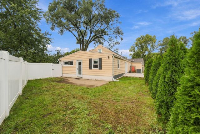 126 N Roosevelt Road, Evansdale, IA 50707