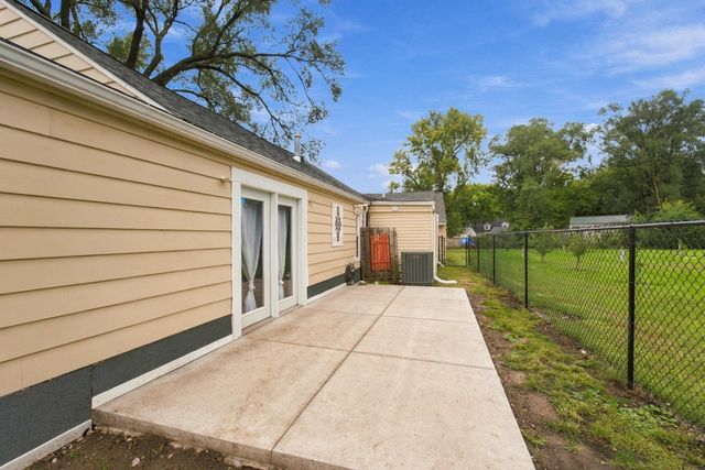 126 N Roosevelt Road, Evansdale, IA 50707
