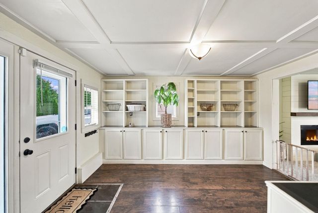 126 N Roosevelt Road, Evansdale, IA 50707