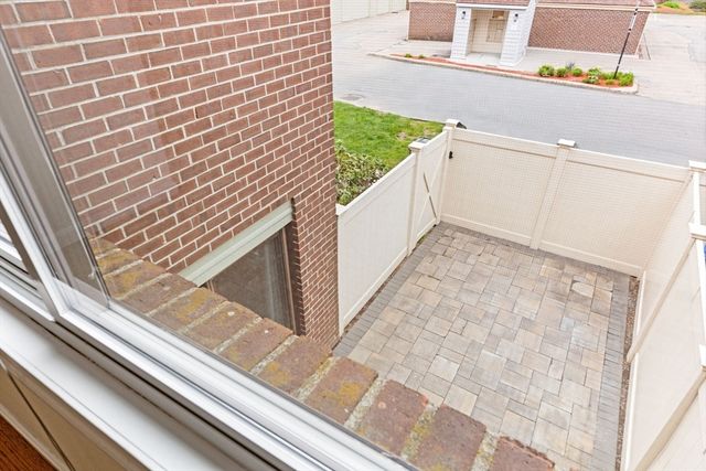 124 Greenbrook Ll 124, Stoughton, MA 02072