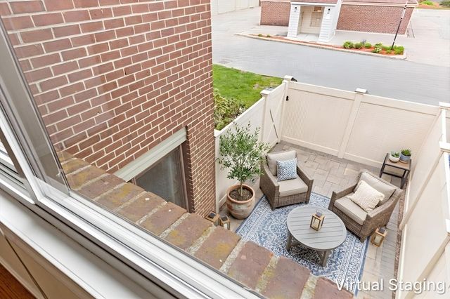 124 Greenbrook Ll 124, Stoughton, MA 02072
