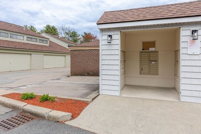 124 Greenbrook Ll 124, Stoughton, MA 02072