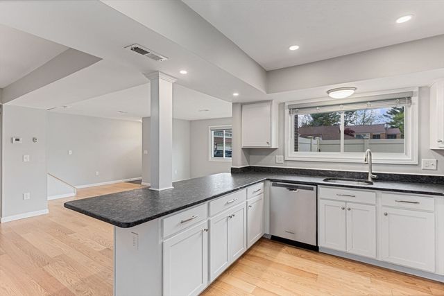 124 Greenbrook Ll 124, Stoughton, MA 02072