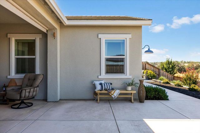 3310 Foxmore Ln, Rescue, CA 95672