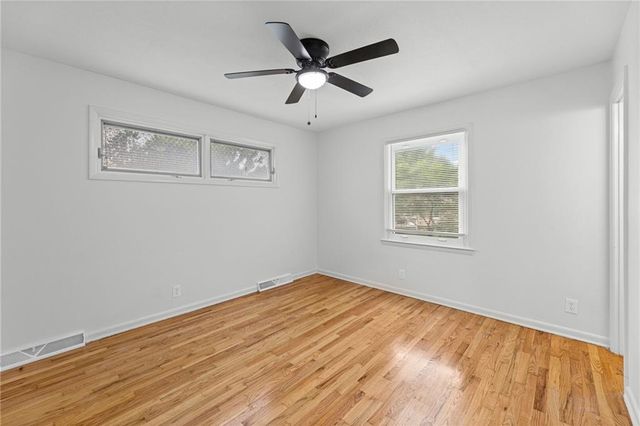 618 Saratoga Place, Lawrence, KS 66046
