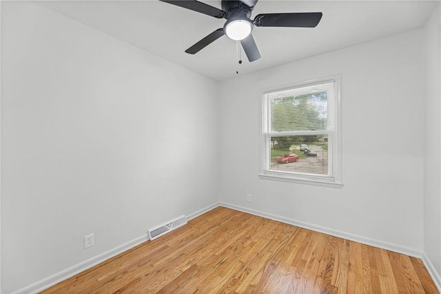 618 Saratoga Place, Lawrence, KS 66046