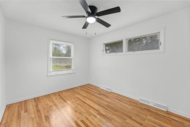 618 Saratoga Place, Lawrence, KS 66046
