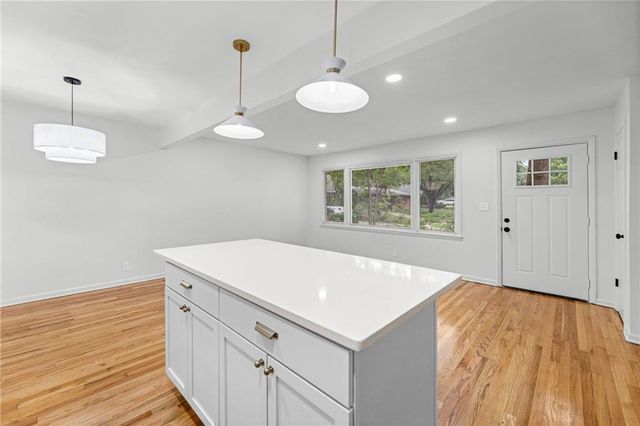 618 Saratoga Place, Lawrence, KS 66046