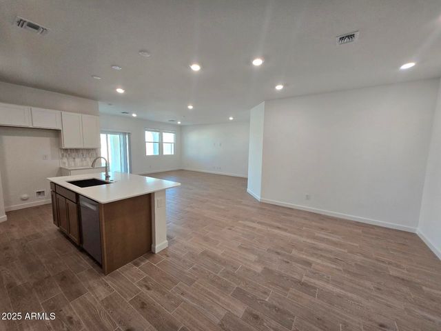 12578 W CHASE Lane, Avondale, AZ 85323