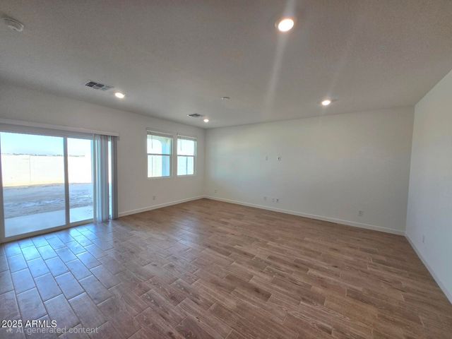 12578 W CHASE Lane, Avondale, AZ 85323