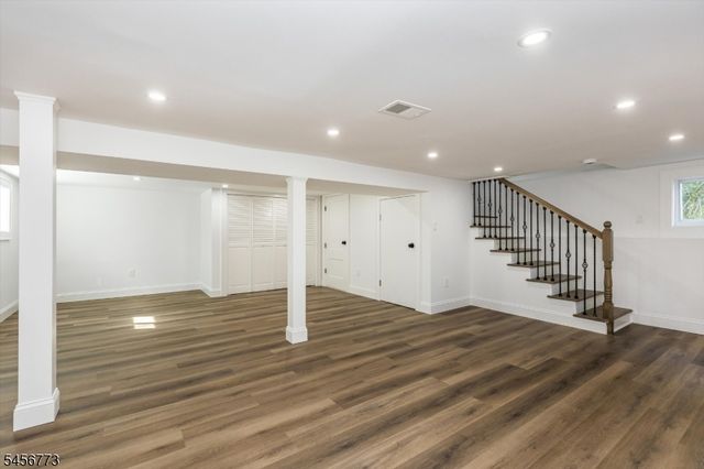 343 Meadowbrook Ln, South Orange Village Twp., NJ 07079