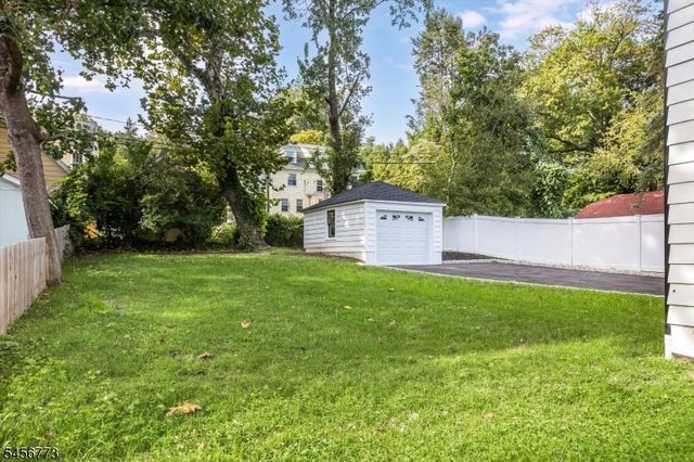 343 Meadowbrook Ln, South Orange Village Twp., NJ 07079