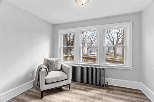 2723 Queen Avenue N, Minneapolis, MN 55411