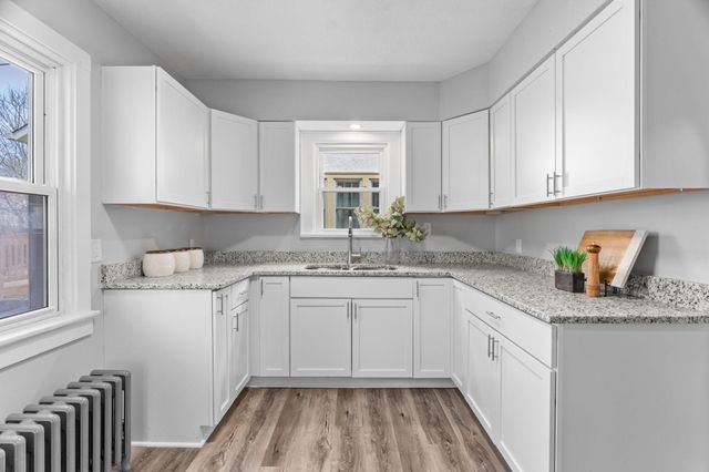 2723 Queen Avenue N, Minneapolis, MN 55411