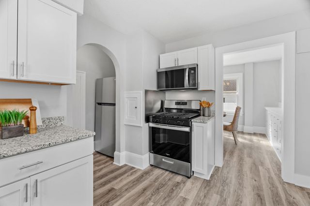 2723 Queen Avenue N, Minneapolis, MN 55411