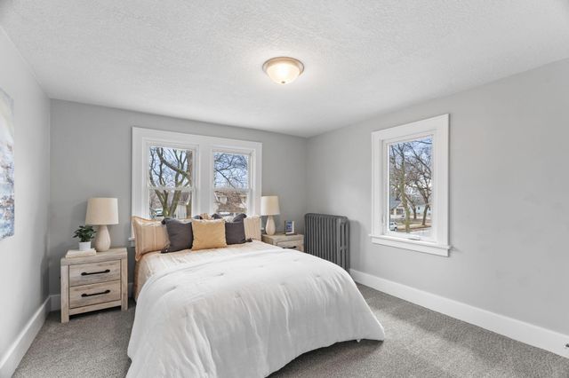 2723 Queen Avenue N, Minneapolis, MN 55411