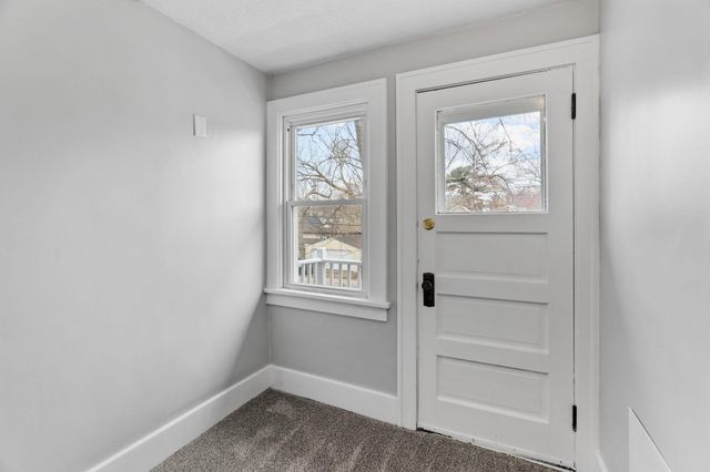 2723 Queen Avenue N, Minneapolis, MN 55411