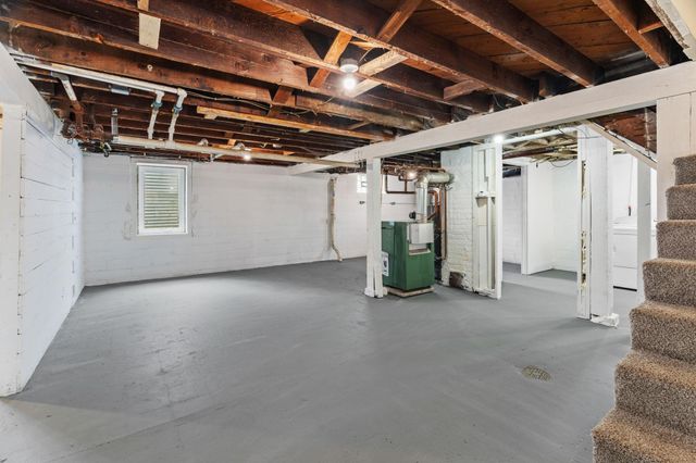 2723 Queen Avenue N, Minneapolis, MN 55411