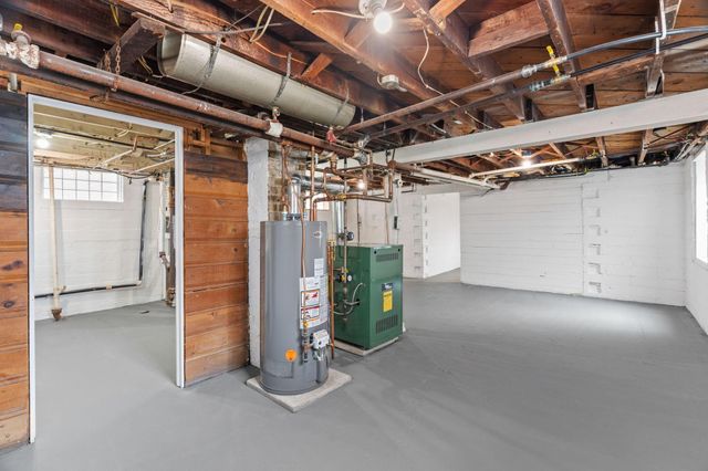 2723 Queen Avenue N, Minneapolis, MN 55411