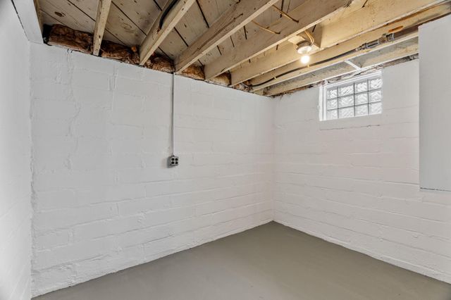 2723 Queen Avenue N, Minneapolis, MN 55411