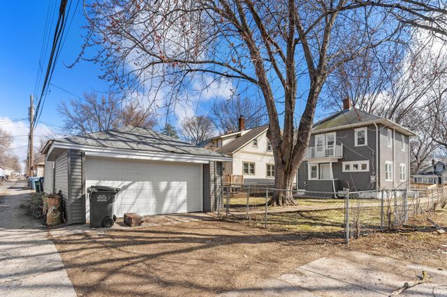 2723 Queen Avenue N, Minneapolis, MN 55411