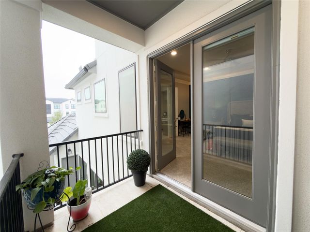 2437 Prairie Hollow Lane, Houston, TX 77077